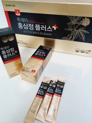 서울약사신협_투데이홍삼정플러스스틱_10g x 60포 — 5점을 준 리뷰어가 2021년 6월 올린 사용 사진