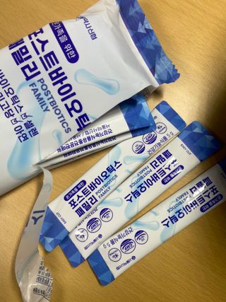 서울약사신협_포스트바이오틱스패밀리_5g x 100포 — 5점을 준 리뷰어가 2021년 3월 올린 사용 사진