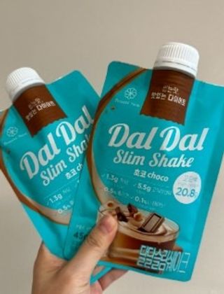 달달슬림쉐이크 [블로그]달달슬림 맛있는 단백질 쉐이크 파우치 다이어트 식사대용 프로틴 파우더 보충제 — 5점을 준 리뷰어가 2025년 9월 올린 사용 사진