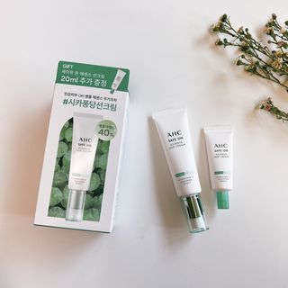 [AHC] 세이프온 에센스 선크림 올리브영 스페셜 증정 기획세트 — 4.5점을 준 리뷰어가 2022년 6월 올린 사용 사진