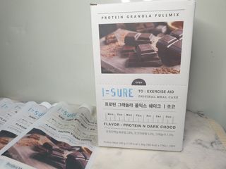 다미즐 [아이슈어] 맛있는 관리의 시작 그래놀라 풀믹스 쉐이크 4종 택 1/7일분/초콜릿, 고구마, 곡물, 바나나 — 5점을 준 리뷰어가 2021년 4월 올린 사용 사진