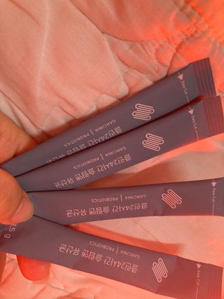 클린24시간 슬림앤유산균 1박스 (3.5g X 15포) — 5점을 준 리뷰어가 2022년 11월 올린 사용 사진