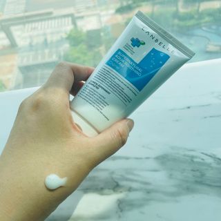 랑벨 수퍼내츄럴 아쿠아 수딩 크림 100ml — 5점을 준 리뷰어가 2022년 5월 올린 사용 사진