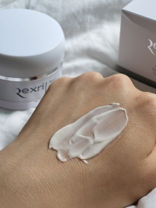 렉스리 크리에이티브 크림  Rexri Creative Cream — 5점을 준 리뷰어가 2022년 6월 올린 사용 사진