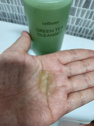 프리마인 메이크업과 들뜨는 각질까지 한방에 깐달걀로! 순하기까지한 셀베이스 그린티클렌저(200ml) — 5점을 준 리뷰어가 2023년 3월 올린 사용 사진