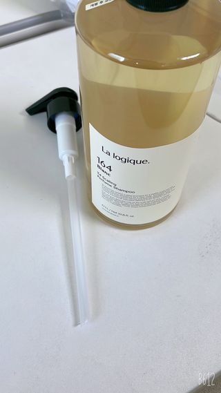 라로지크 X4 스케일링 퍼퓸 샴푸 1,000mℓ — 5점을 준 리뷰어가 2021년 12월 올린 사용 사진