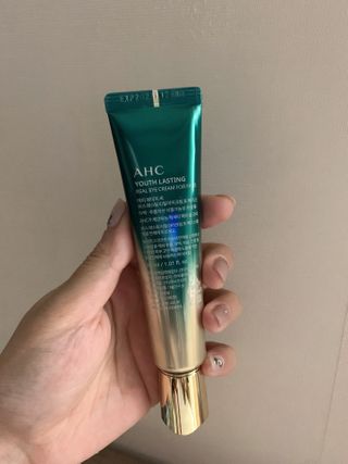 [NEW 탄력유턴 아이크림] AHC 유스 래스팅 리얼 아이크림 포 페이스 — 5점을 준 리뷰어가 2021년 1월 올린 사용 사진