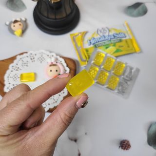 마요라 히말라야 솔트 캔디 2종-페퍼민트 맛, 라임민트 맛 — 4점을 준 리뷰어가 2023년 1월 올린 사용 사진