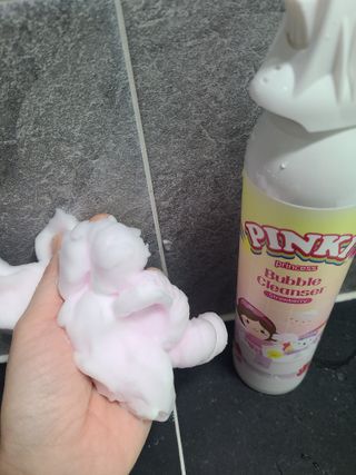 주식회사 권브라더스 [권브라더스] 목욕놀이 필수템, 핑키공주 유아버블클렌저 300ml 대용량 몽글몽글 구름 속 딸기향 — 5점을 준 리뷰어가 2022년 1월 올린 사용 사진