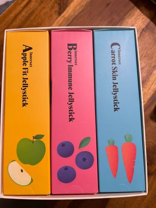 맛있게 골라먹는 이너셋 ABC젤리스틱 이너뷰티젤리 3종세트 15포X3박스 — 4.5점을 준 리뷰어가 2023년 4월 올린 사용 사진