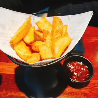 [교촌치킨 영등포역점] 치킨 메뉴 중 택1 — 5점을 준 리뷰어가 2021년 1월 올린 사용 사진