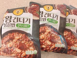 한성기업 무볼레 왕건더기 볶음밥 갈릭스테이크 — 5점을 준 리뷰어가 2021년 10월 올린 사용 사진