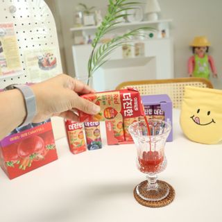 [롯데칠성] 야채듬뿍 더'진한 [롯데칠성] 야채는 이제 COLORFULL! 야채듬뿍  더 진한 레드 4개 +퍼플 4개 (총 8개) — 5점을 준 리뷰어가 2023년 6월 올린 사용 사진