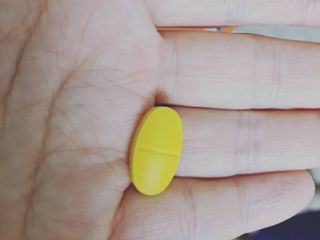 서울약사신협_내몸애발란스멀티비타민앤미네랄파워업_800mg x 90정 — 5점을 준 리뷰어가 2021년 5월 올린 사용 사진