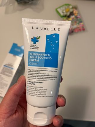 랑벨 수퍼내츄럴 아쿠아 수딩 크림 100ml — 4.5점을 준 리뷰어가 2022년 4월 올린 사용 사진