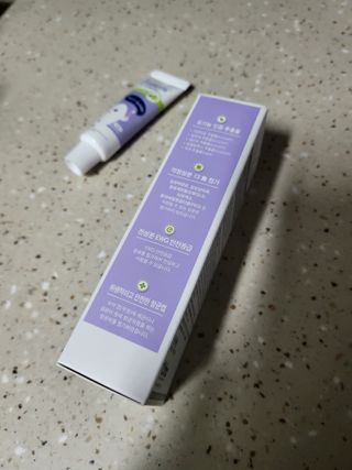 닥터데디스 안심저불소 키즈치약 (라즈베리, 청포도향 중 택 1) 60g +  여행용 미니 치약 15g — 5점을 준 리뷰어가 2022년 7월 올린 사용 사진