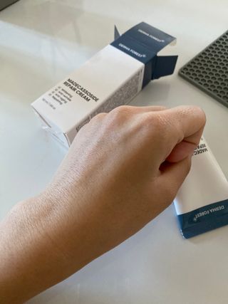 더마포레스트 마데카소사이드 리페어 크림 / 캐비아추출물 병풀추출물 시카케어 미백 주름개선 — 5점을 준 리뷰어가 2021년 8월 올린 사용 사진