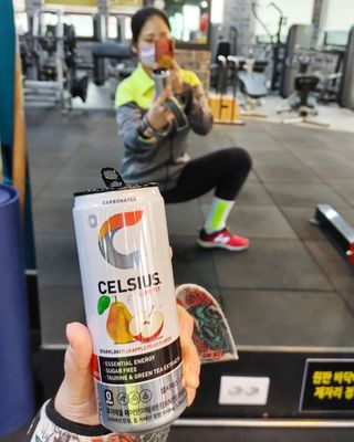 셀시어스 오리지널 325ml 에너지 비타민 피트니스 드링크(24can) 다이어트 음료 — 5점을 준 리뷰어가 2022년 4월 올린 사용 사진