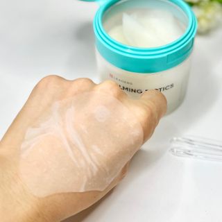 리더스코스메틱 리더스 카밍 바이오틱스 퀵 수딩 패드 — 5점을 준 리뷰어가 2022년 4월 올린 사용 사진