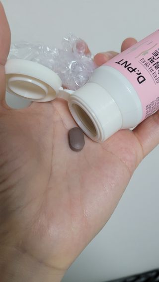 닥터피엔티 [Dr.PNT] 하루 2알로 건강한 다이어트! 한겨울에도 체지방만 쏙~ 슬림핏 다이어트 — 5점을 준 리뷰어가 2023년 2월 올린 사용 사진