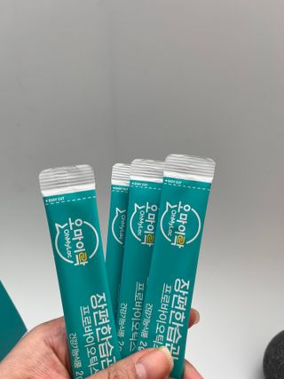[유산균] 오마이락 장편한습관 프로바이오틱스 30P — 4.5점을 준 리뷰어가 2022년 12월 올린 사용 사진