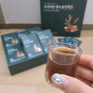 서울약사신협 약사신협_생녹용 진액_70ml x 30포 — 4점을 준 리뷰어가 2021년 7월 올린 사용 사진