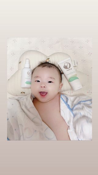 mom e 맘이 내추럴 베이비 케어 크림+바디오일 — 5점을 준 리뷰어가 2021년 1월 올린 사용 사진