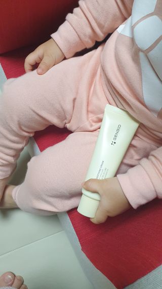 젠바이오 코스메틱스 젠바이오수딩크림]   가려운 피부 & 아토피 원픽 크림 — 5점을 준 리뷰어가 2022년 10월 올린 사용 사진