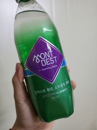 몽베스트 Montbest with Sparkling water Plain 20병 — 5점을 준 리뷰어가 2021년 10월 올린 사용 사진