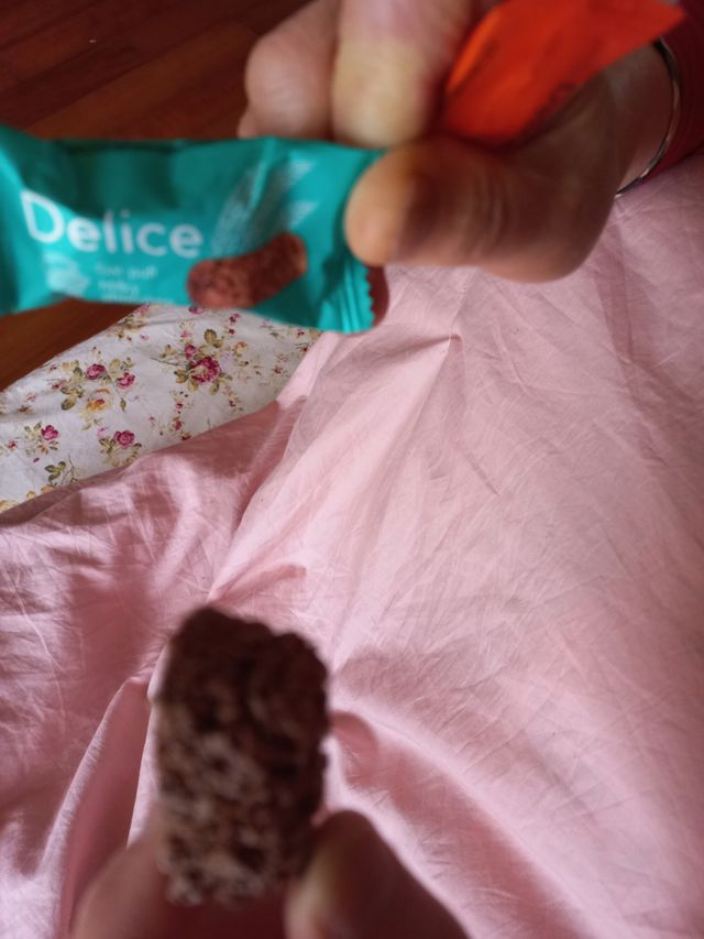 델리스 오트 밀키 초콜릿 바 리뷰 사진