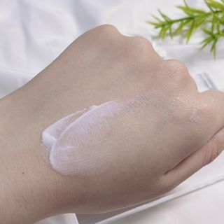 메타포레 12PM  카밍 선스크린 — 5점을 준 리뷰어가 2021년 8월 올린 사용 사진