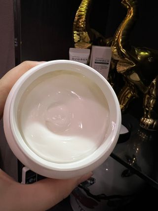버텍스넘버원 버텍스 넘버원 햄프씨드오일 핸드밤, 바디크림 — 5점을 준 리뷰어가 2022년 3월 올린 사용 사진