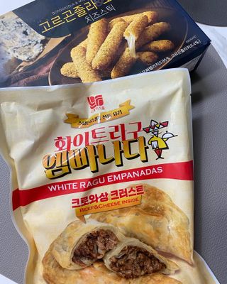 디케이식품(주) 고르곤졸라&모짜렐라 치즈스틱 400g — 5점을 준 리뷰어가 2023년 3월 올린 사용 사진