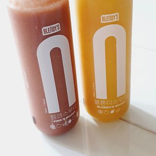 BLENDY'S 핑크 스무디+블론디 스무디 — 4점을 준 리뷰어가 2021년 9월 올린 사용 사진