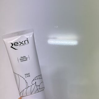 렉스리 데일리 톤업 크림 Rexri Daily Tone Up Cream — 4점을 준 리뷰어가 2022년 11월 올린 사용 사진