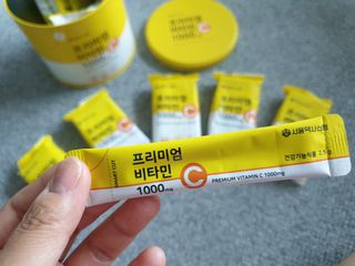 서울약사신협 프리미엄비타민C1000_2.5G x 100포 — 5점을 준 리뷰어가 2021년 5월 올린 사용 사진