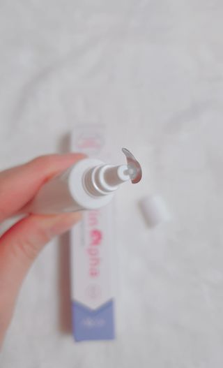 이엔코스 알부틴 알파 화이트닝크림 — 5점을 준 리뷰어가 2021년 2월 올린 사용 사진