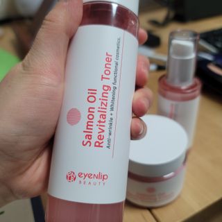 아이앤립 / EYENLIP 아이앤립 연어오일 리바이탈라이징 토너+앰플+크림 3종 세트 — 5점을 준 리뷰어가 2021년 5월 올린 사용 사진