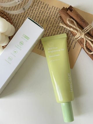 아이레시피 마일드시카 브라이트닝 업 선스크린 SPF50+ PA++++ — 5점을 준 리뷰어가 2023년 6월 올린 사용 사진