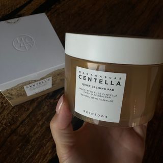 스킨1004 [SKIN1004] 마다가스카르 센텔라 퀵 카밍 패드 70매 130ml — 5점을 준 리뷰어가 2024년 10월 올린 사용 사진