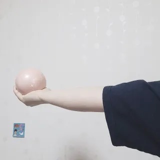 트라택 쿠셔닝 웨이트볼 0.5kg + 1kg SET — 5점을 준 리뷰어가 2022년 6월 올린 사용 사진