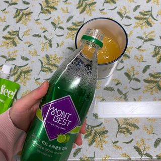 몽베스트 Montbest with Sparkling water Lime20병 — 4.5점을 준 리뷰어가 2022년 11월 올린 사용 사진