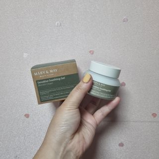 마리엔메이 센서티브 수딩 젤 크림 + 어성초 티트리 추출물 세럼 + 어성초 티트리 모공 클렌징 폼 — 5점을 준 리뷰어가 2021년 8월 올린 사용 사진