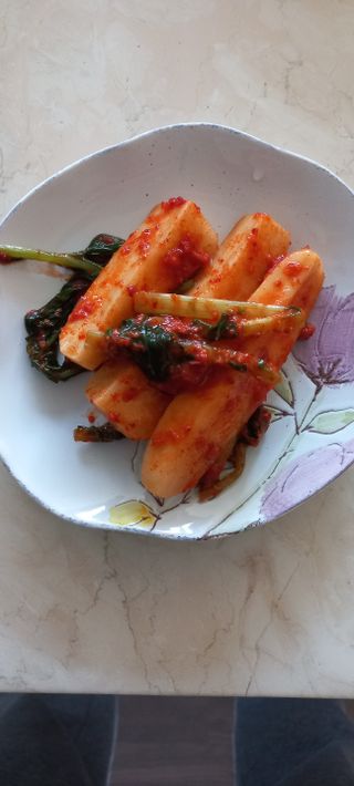 셰프애찬 알타리김치 총각김치 1kg — 5점을 준 리뷰어가 2022년 10월 올린 사용 사진