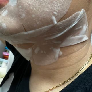 태그스킨 4스텝 주름개선 피부미백 영양 마스크팩 3개 세트(최신버전) — 3.5점을 준 리뷰어가 2022년 4월 올린 사용 사진