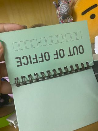 리훈 2024년달력 언더모니터 미니 탁상달력 — 5점을 준 리뷰어가 2023년 9월 올린 사용 사진