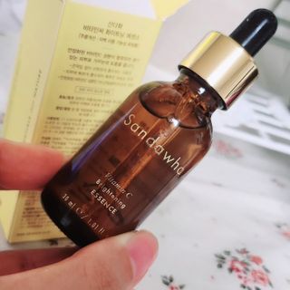 스킨큐어 산다화 비타민c 화이트닝 에센스 30ml — 5점을 준 리뷰어가 2023년 10월 올린 사용 사진