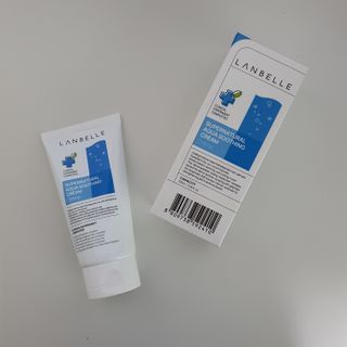 랑벨 수퍼내츄럴 아쿠아 수딩 크림 100ml — 5점을 준 리뷰어가 2022년 4월 올린 사용 사진