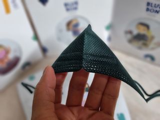 [블루 본 아이노우] 유아용 컬러마스크 40 PCS SET 2중 택 1 — 5점을 준 리뷰어가 2021년 4월 올린 사용 사진