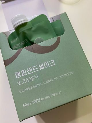 [뷰캔] 건강한 식사대용 앰퍼샌드 단백질 쉐이크 초코&말차 50g — 4점을 준 리뷰어가 2022년 6월 올린 사용 사진